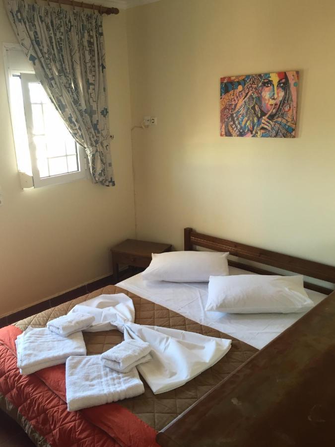 Toulipa Rooms Agia Ermioni Buitenkant foto