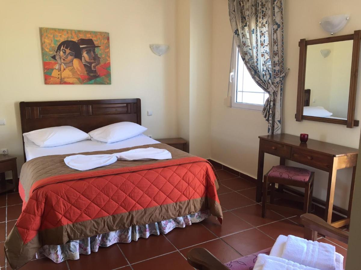 Toulipa Rooms Agia Ermioni Buitenkant foto