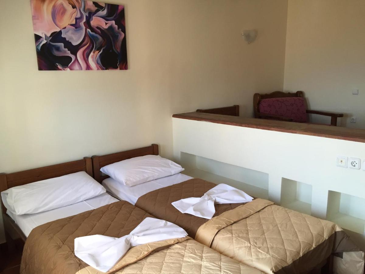 Toulipa Rooms Agia Ermioni Buitenkant foto