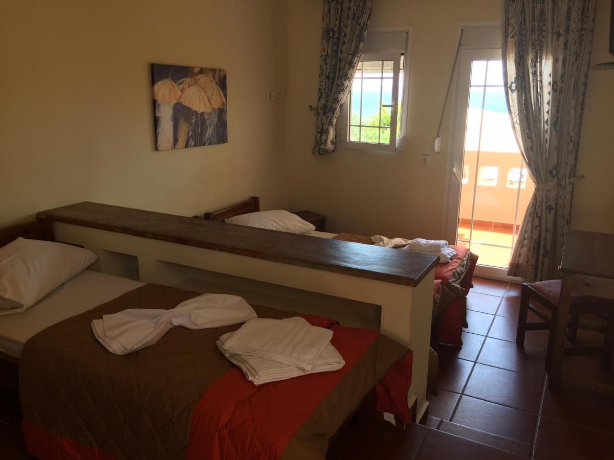 Toulipa Rooms Agia Ermioni Buitenkant foto